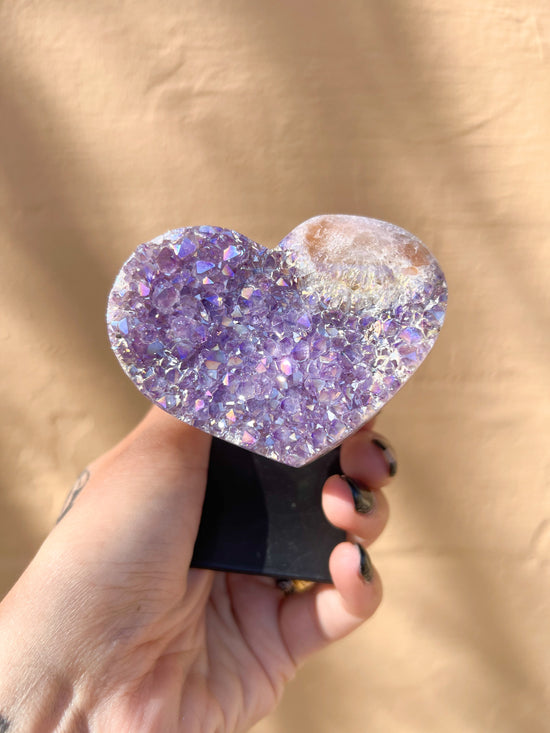 Load image into Gallery viewer, Angel Aura Amethyst
