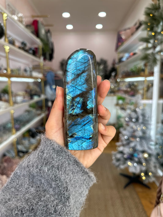 35 Labradorite