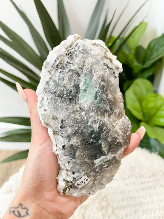 87 Apophyllite with fluorite/pyrite